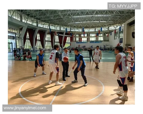 成都篮球队配合默契创历史新高引发热议与期待